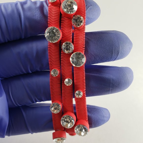 Jewelry - Red multi strand bracelet Crystals & Magnetic lock